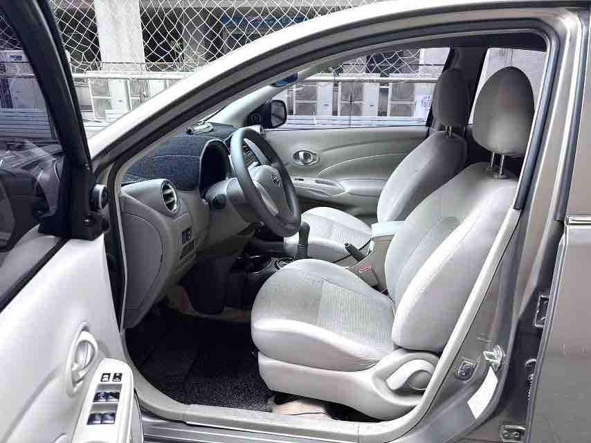 Nissan Sunny 2015 thumb 4