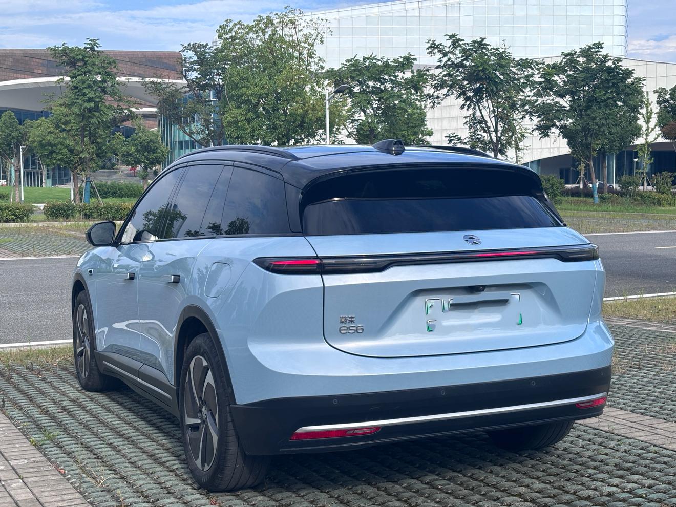 Nio ES6 2024 thumb 2