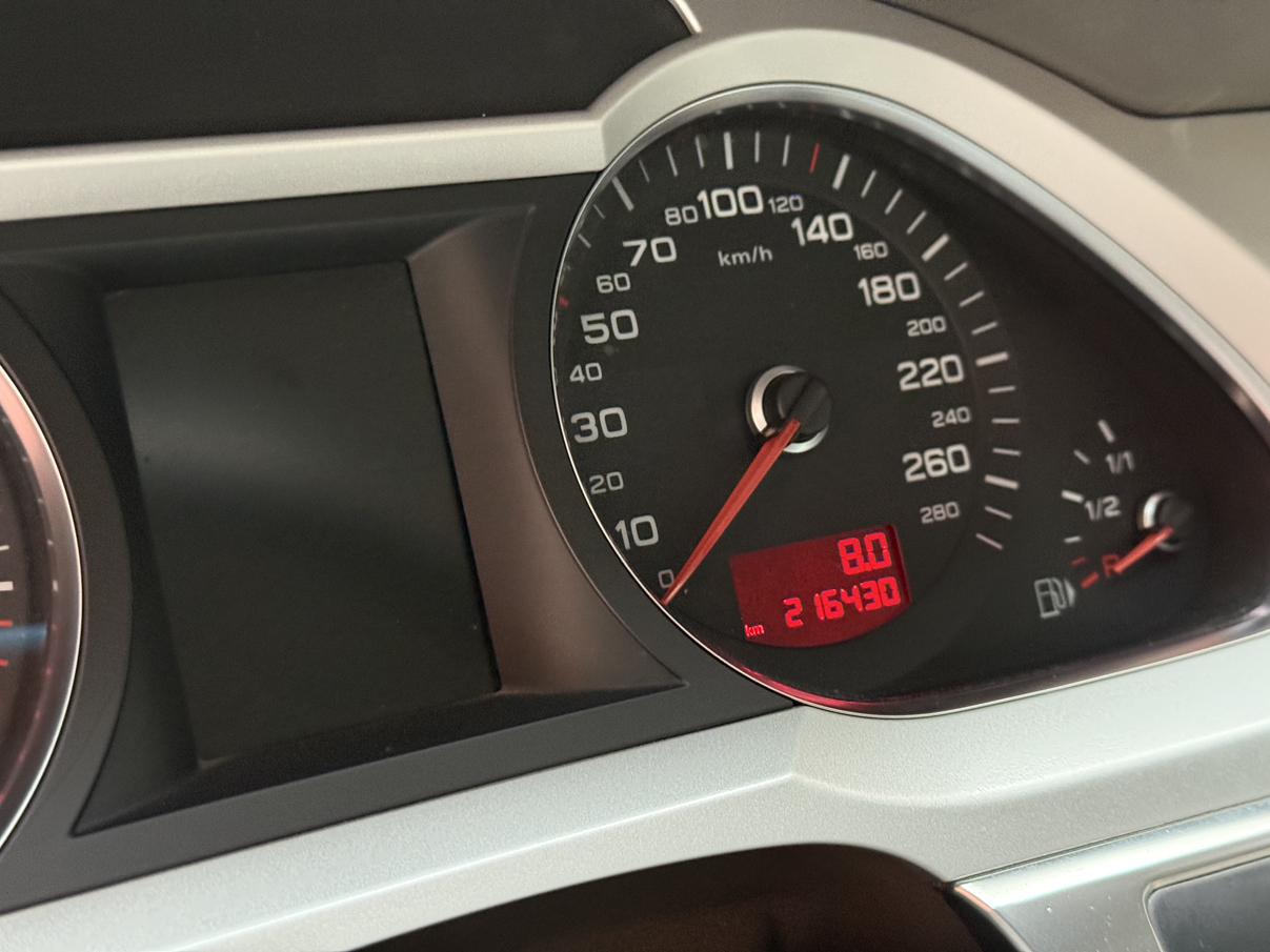 Audi A6 2011 thumb 12