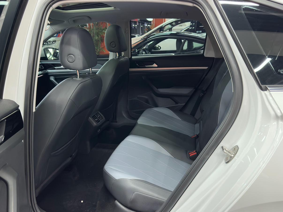 Volkswagen Lavida XR 2024 thumb 9