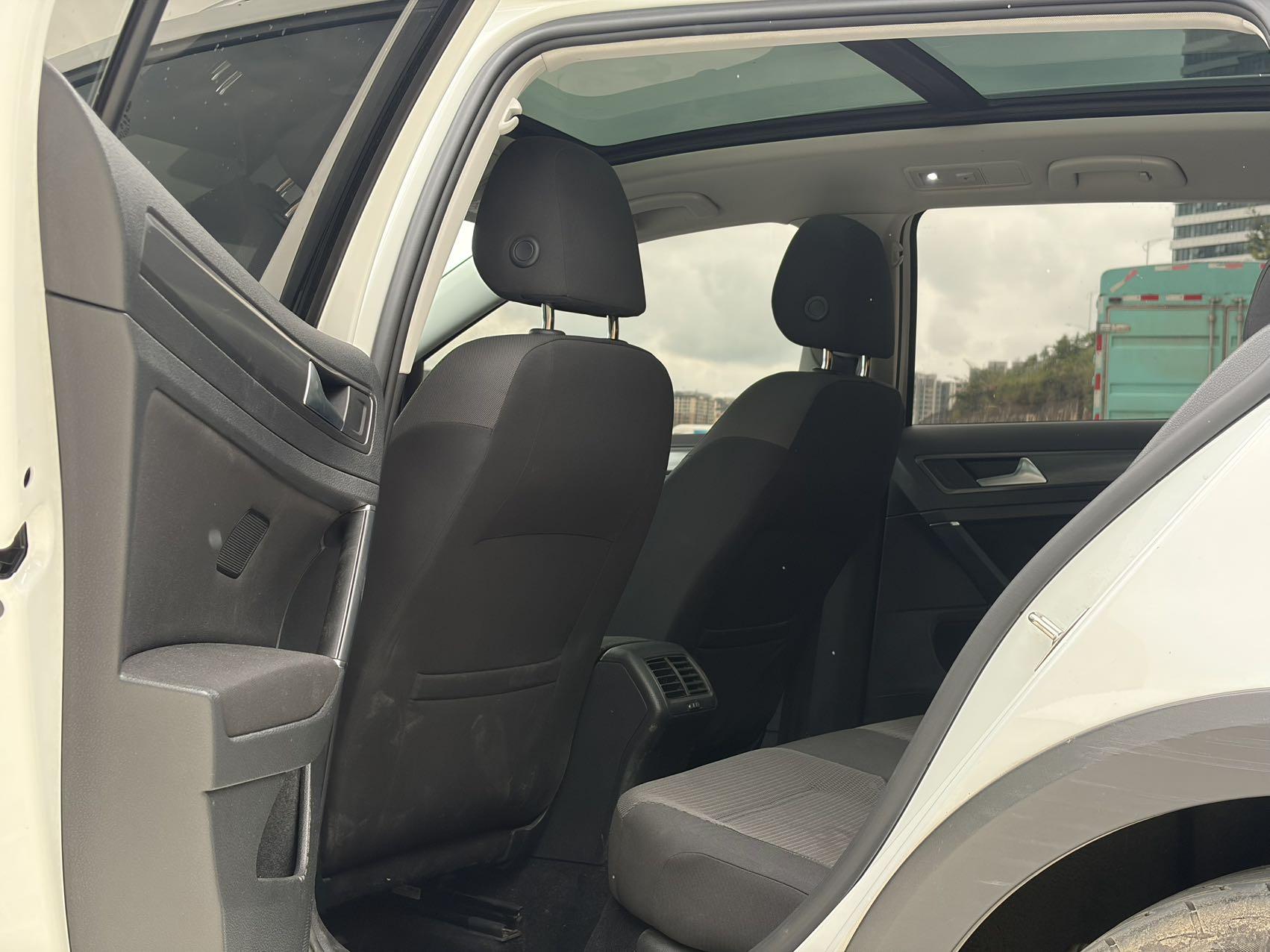 Volkswagen Golf 2019 thumb 7