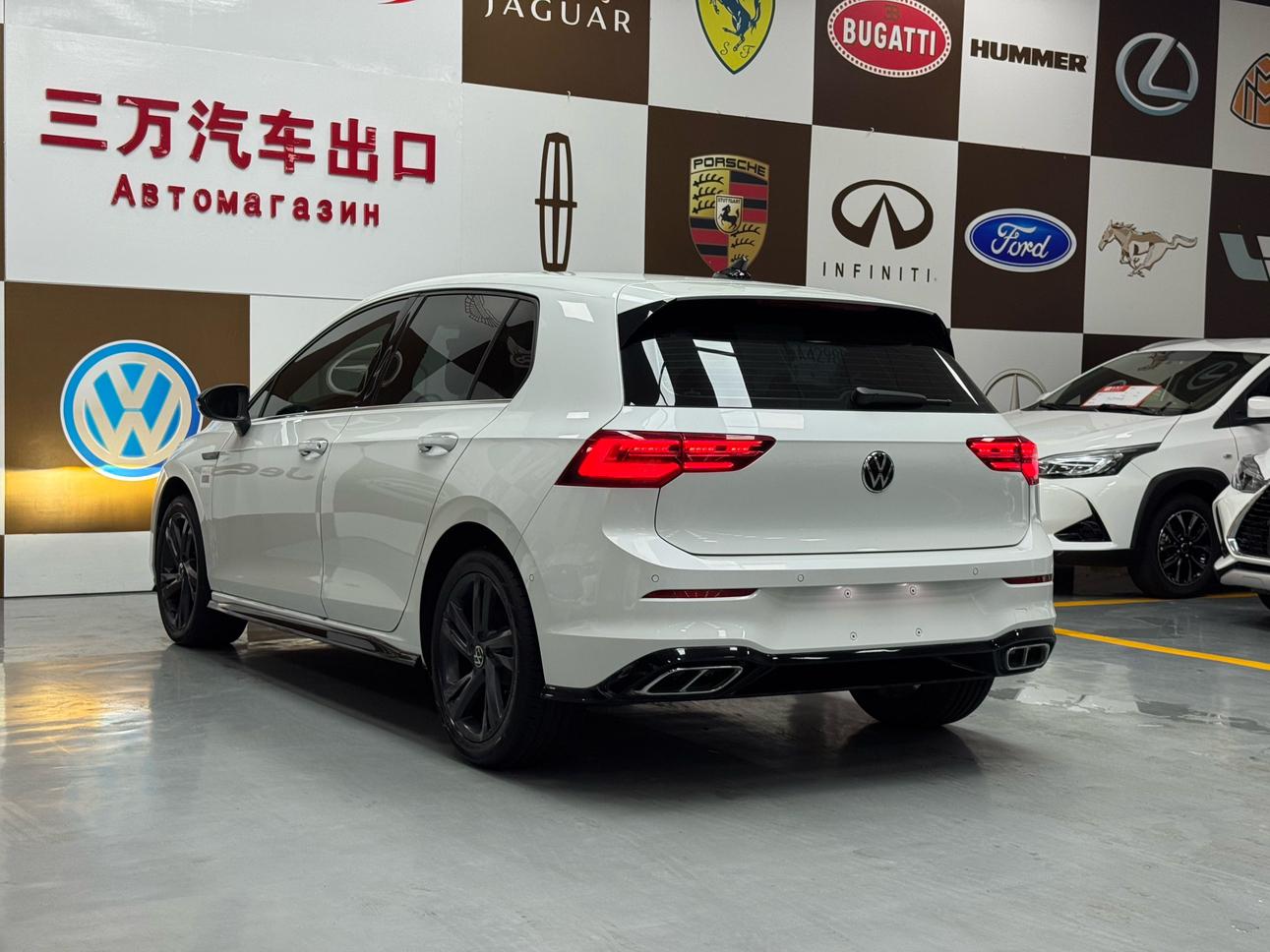 Volkswagen Golf Sportsvan 2023 thumb 2