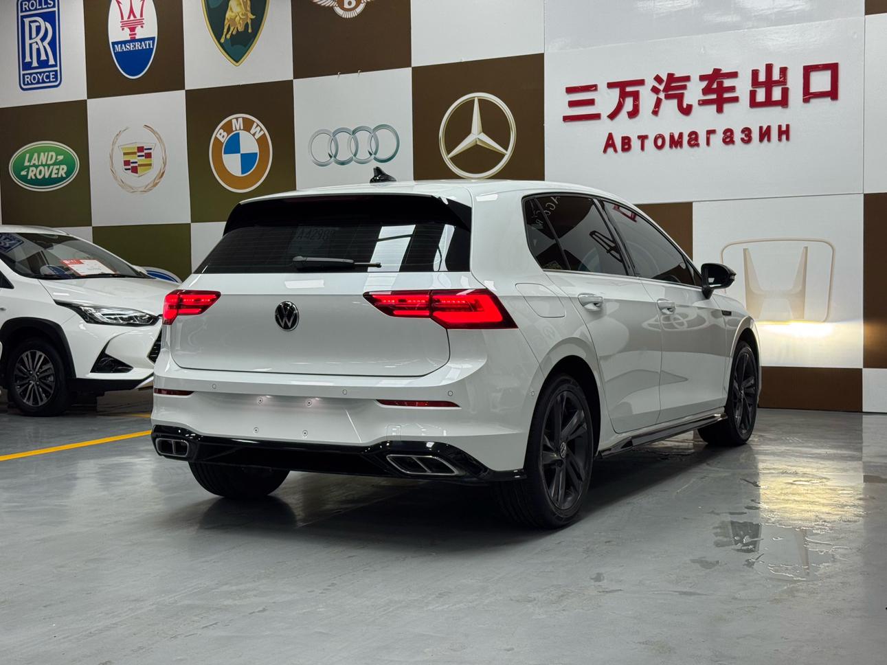 Volkswagen Golf Sportsvan 2023 thumb 4