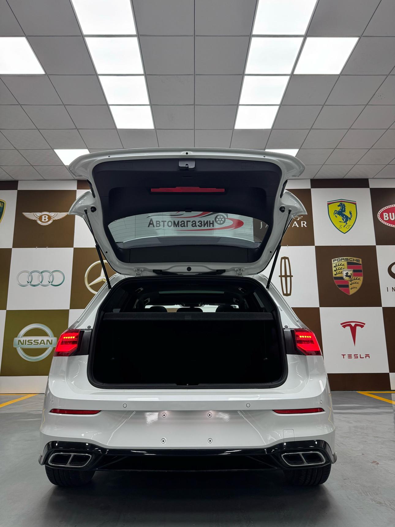 Volkswagen Golf Sportsvan 2023 thumb 7
