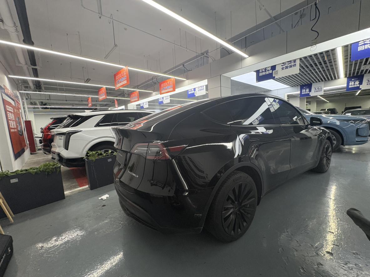 Tesla Model Y 2022 thumb 4