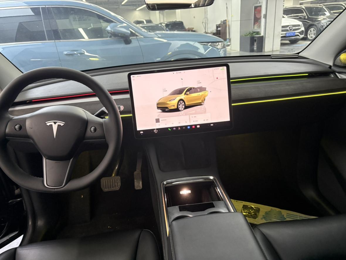 Tesla Model Y 2022 thumb 8