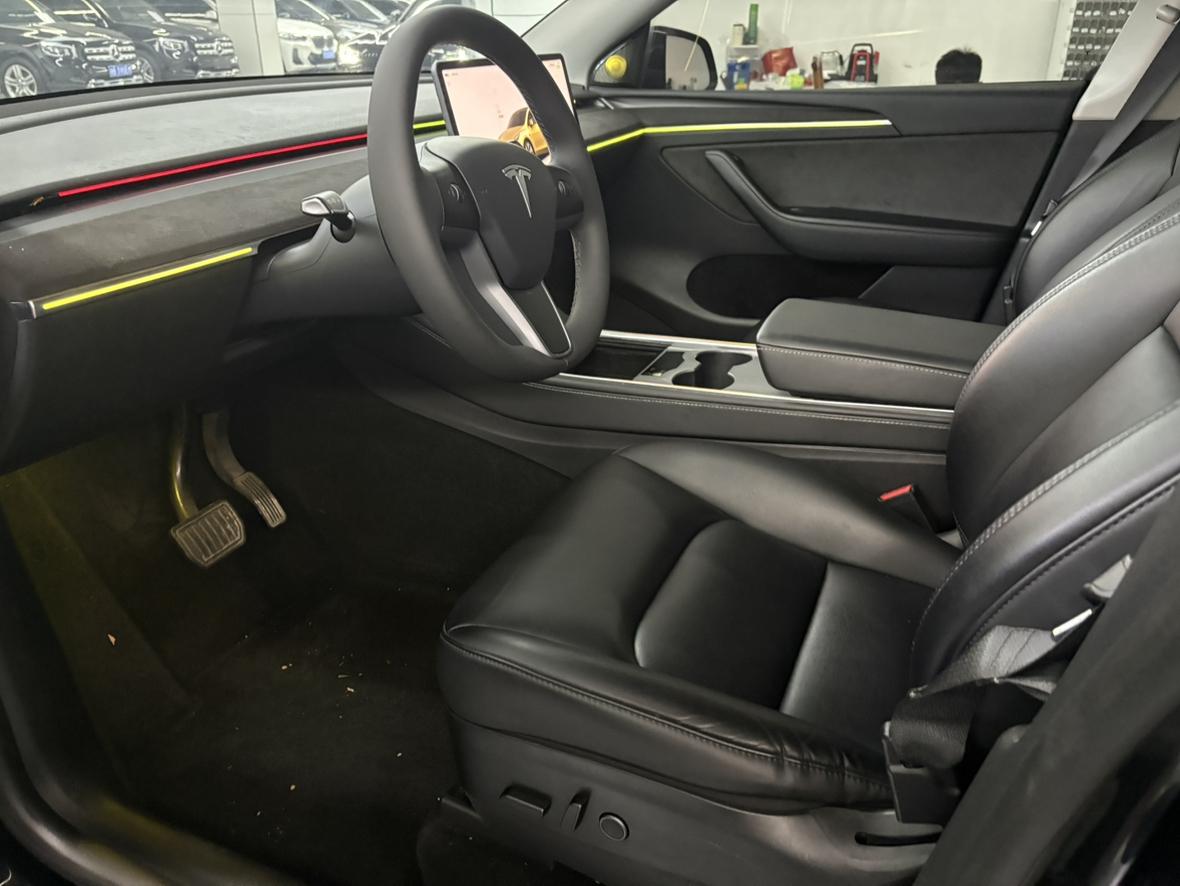 Tesla Model Y 2022 thumb 9