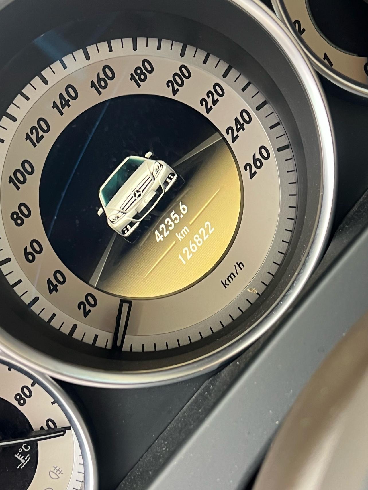 Mercedes-Benz C-Класс 2011 thumb 3