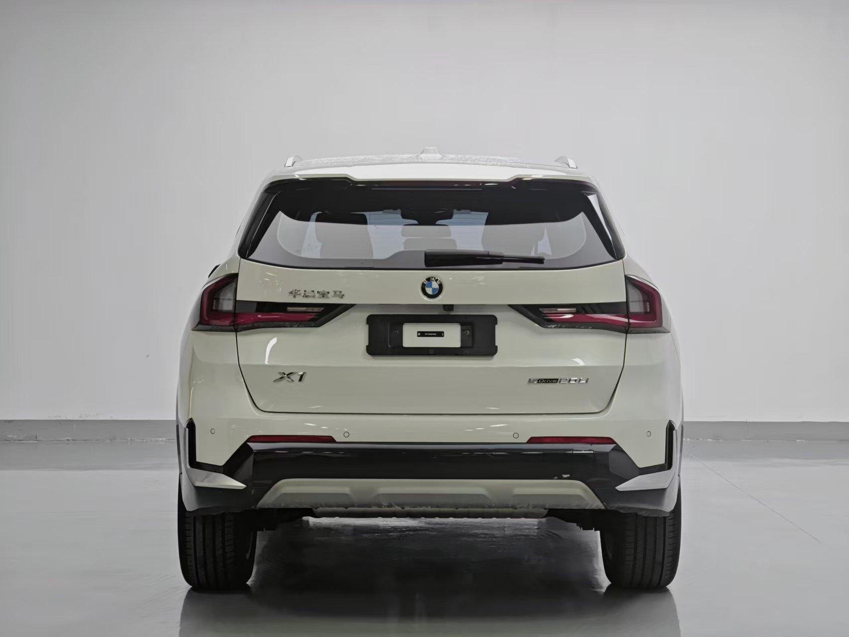 BMW X1 2023 thumb 3
