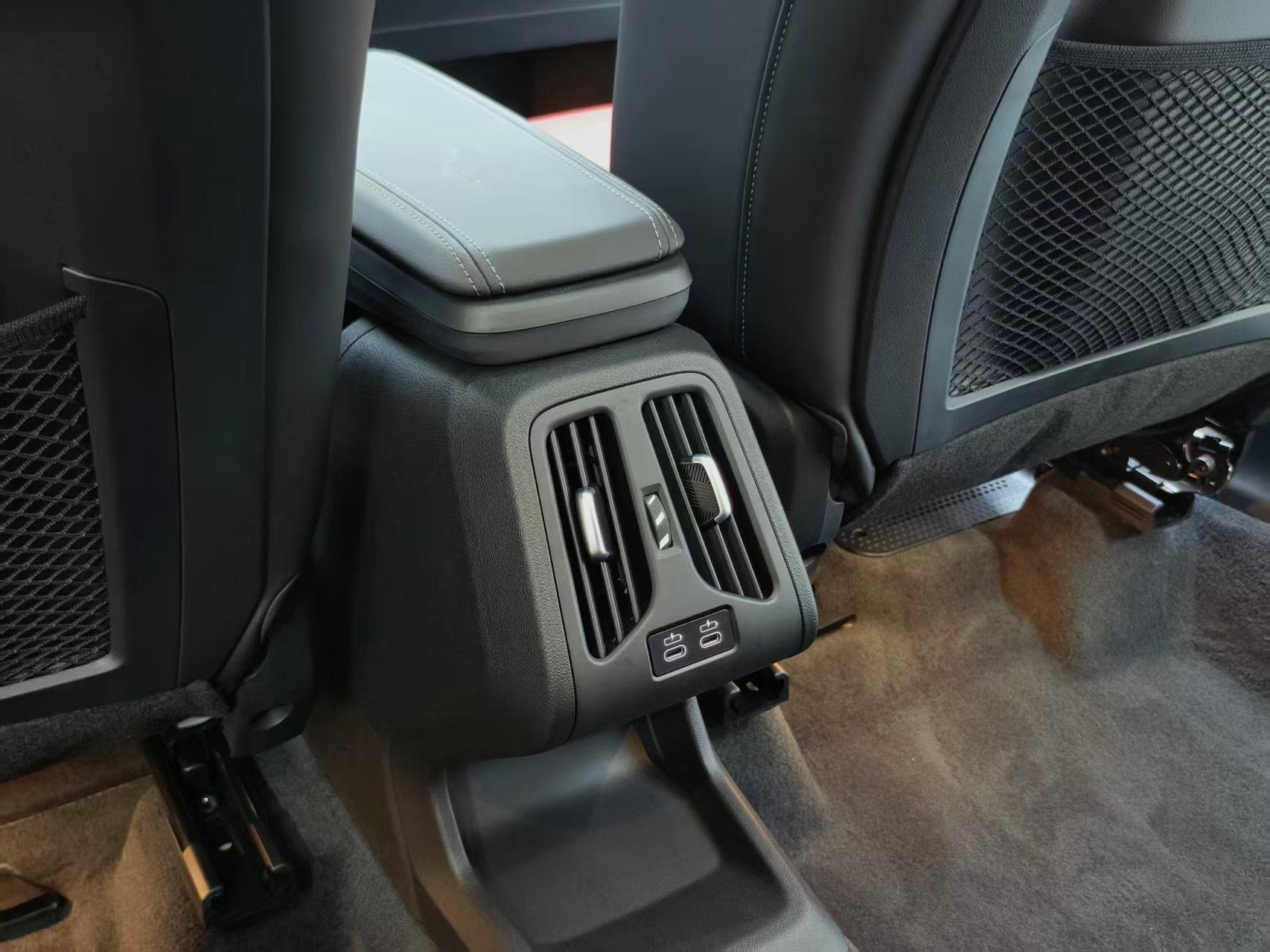 BMW X1 2023 thumb 5