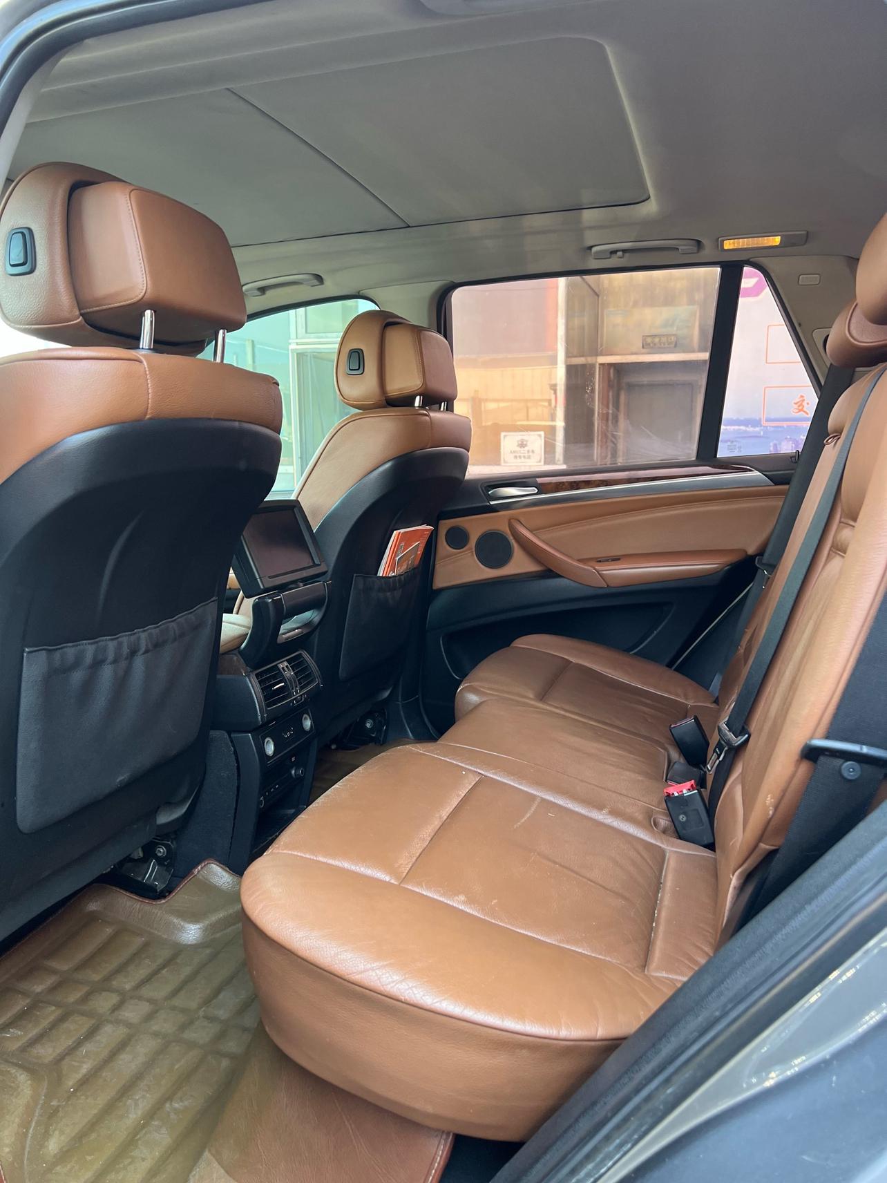 BMW X5 2009 thumb 8