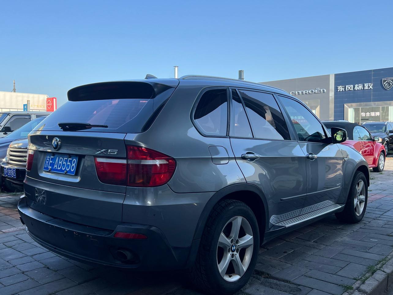 BMW X5 2009 thumb 12