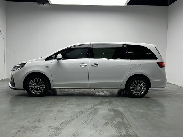 Buick GL8 2023 thumb 2