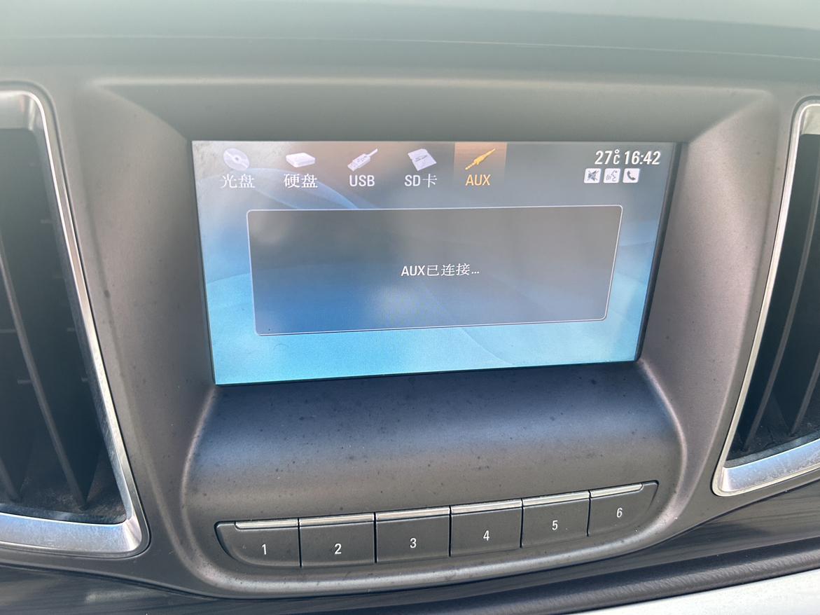 Buick GL8 2013 thumb 8