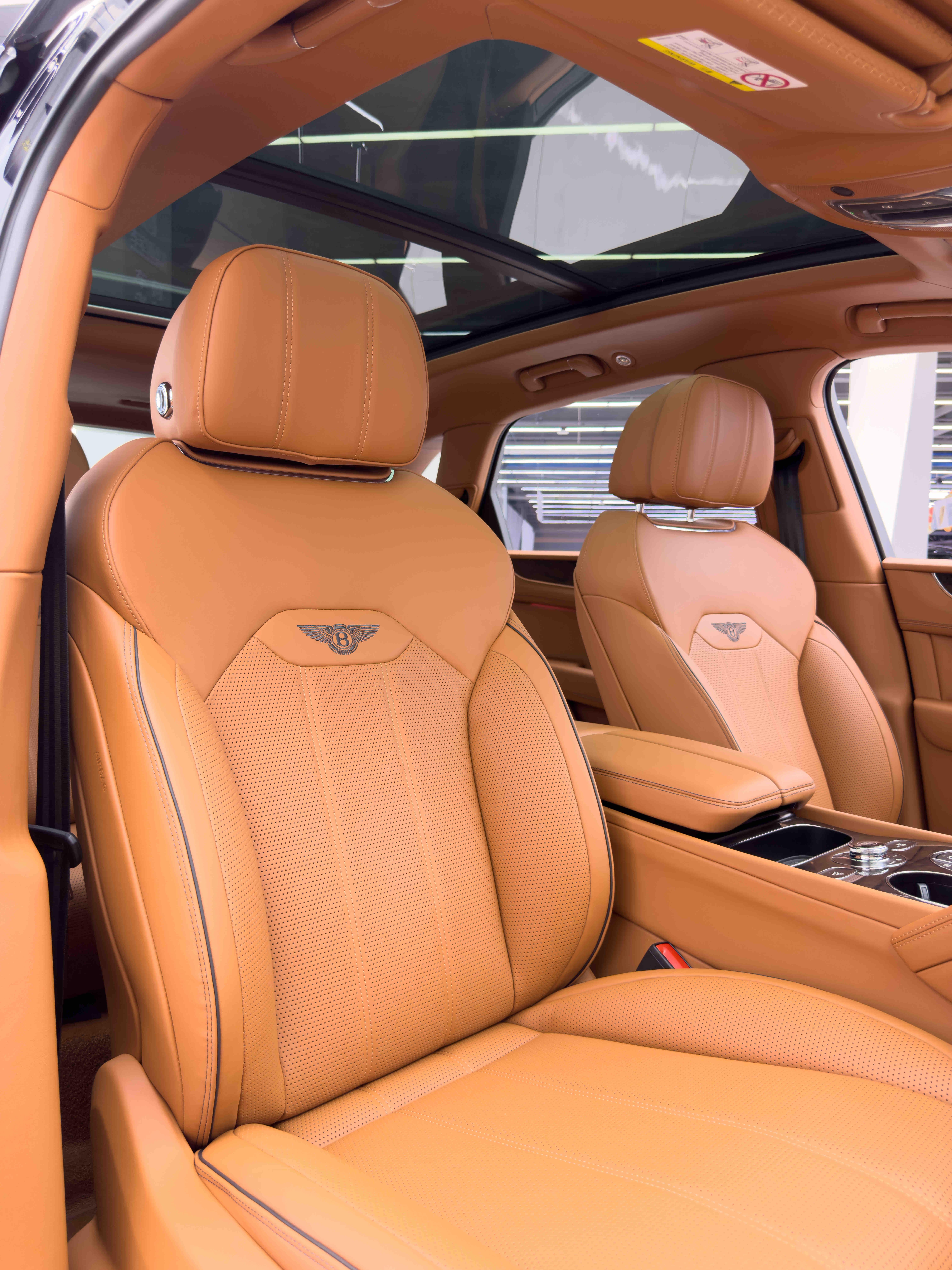 Bentley Tian Yue 2022 thumb 6