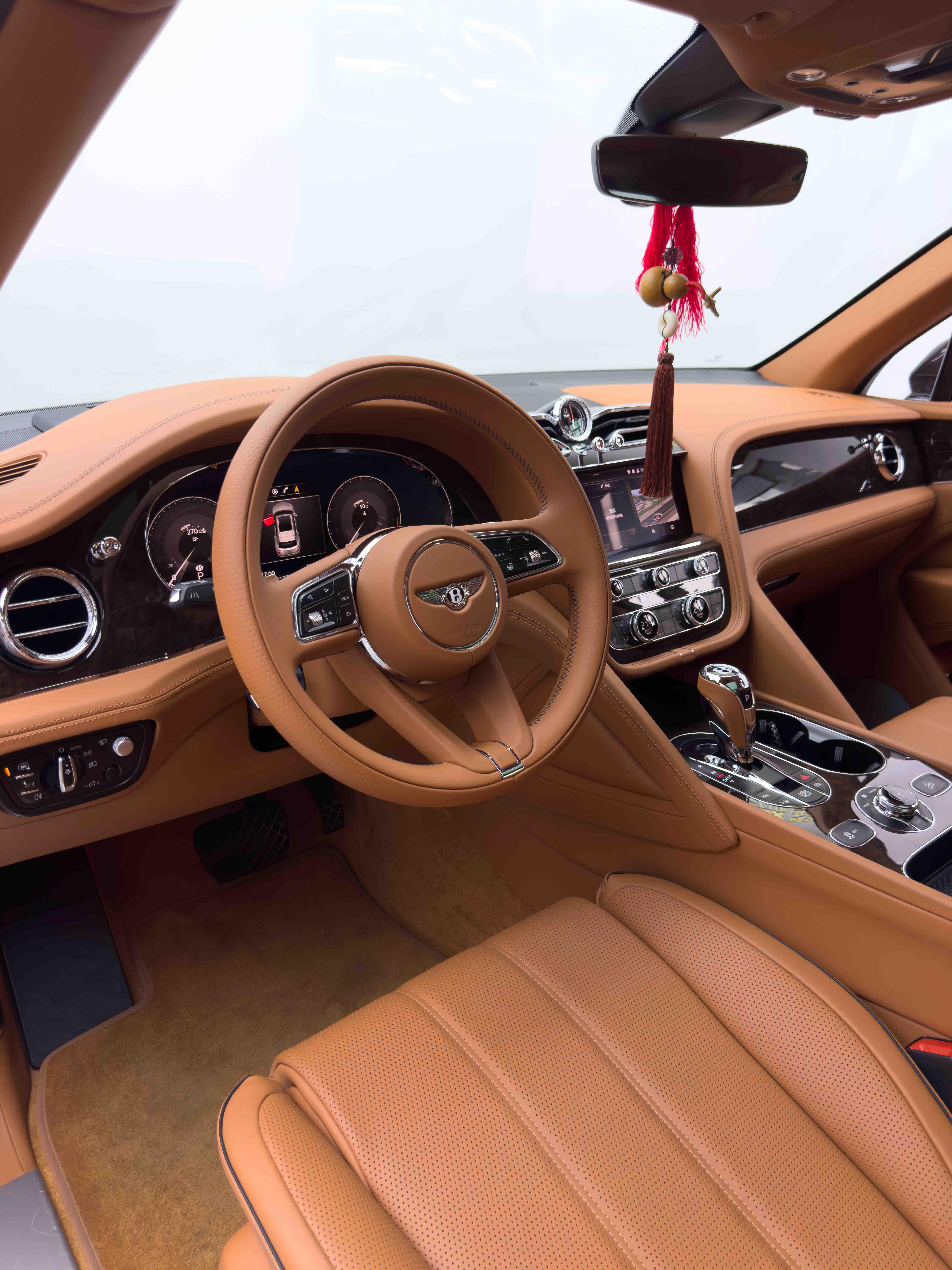 Bentley Tian Yue 2022 thumb 7