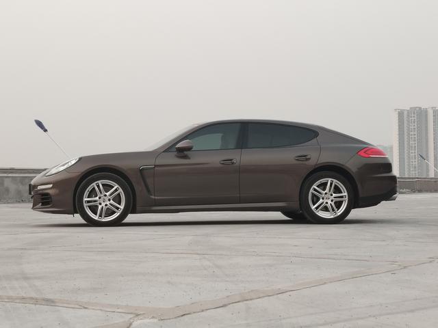 Porsche Panamera 2014 thumb 2