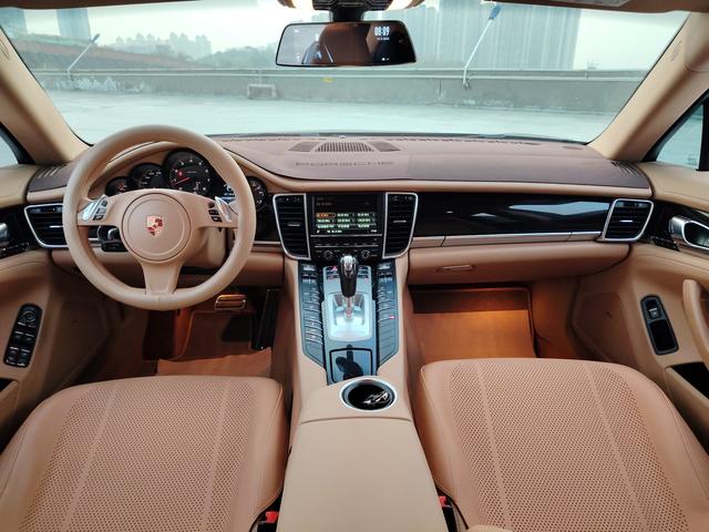 Porsche Panamera 2014 thumb 8