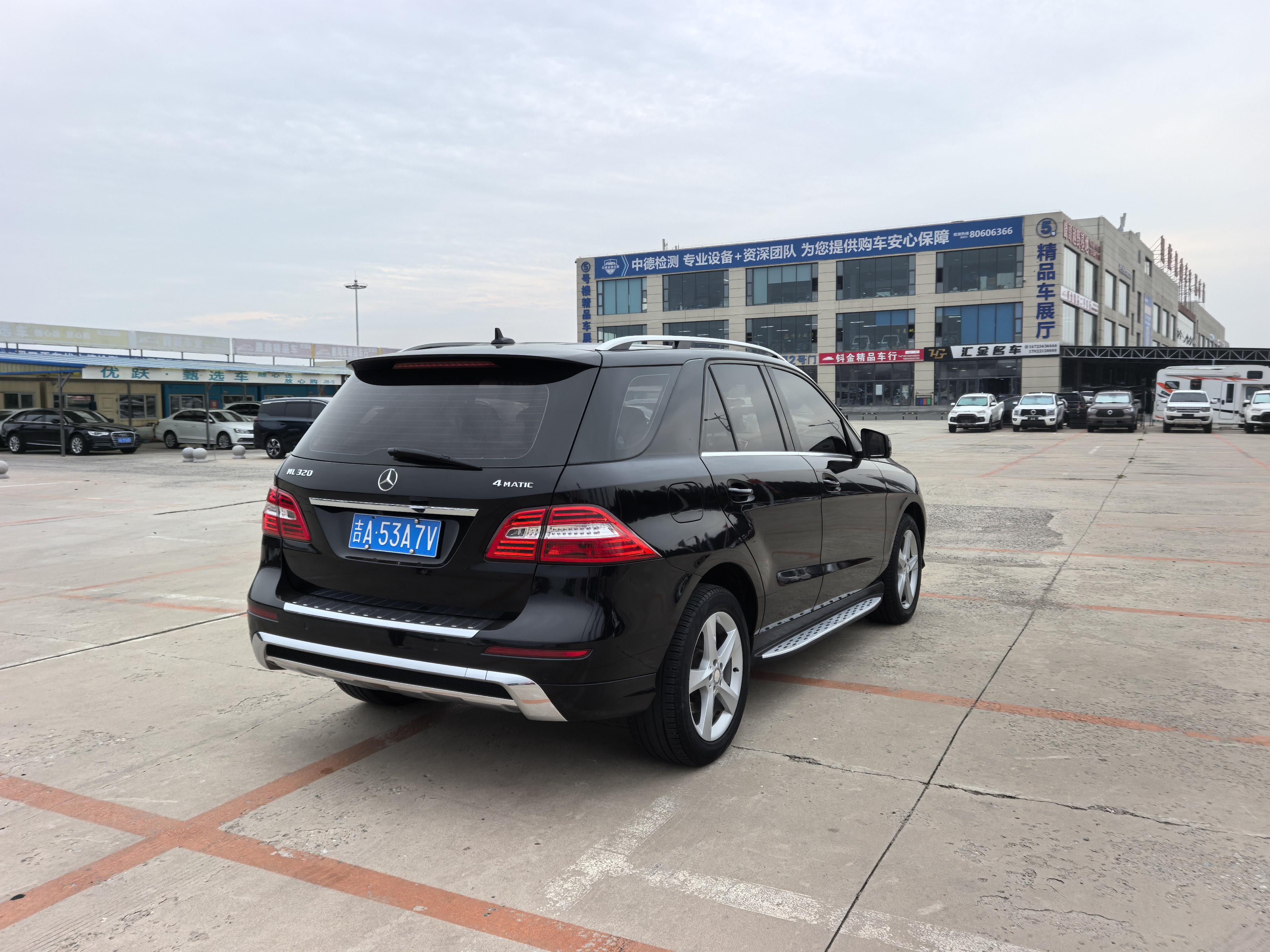 Mercedes-Benz M-Класс 2014 thumb 4