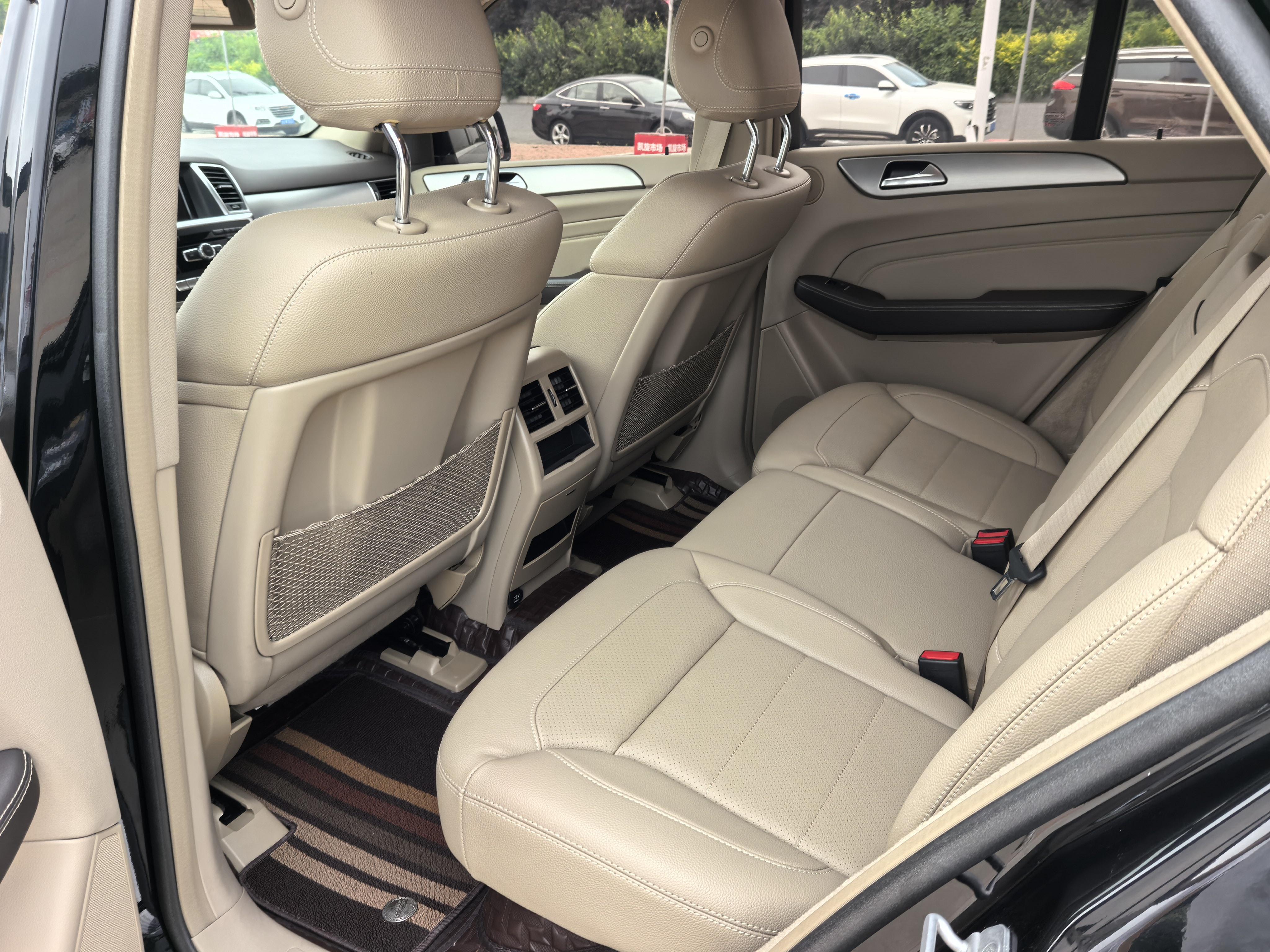 Mercedes-Benz M-Класс 2014 thumb 7