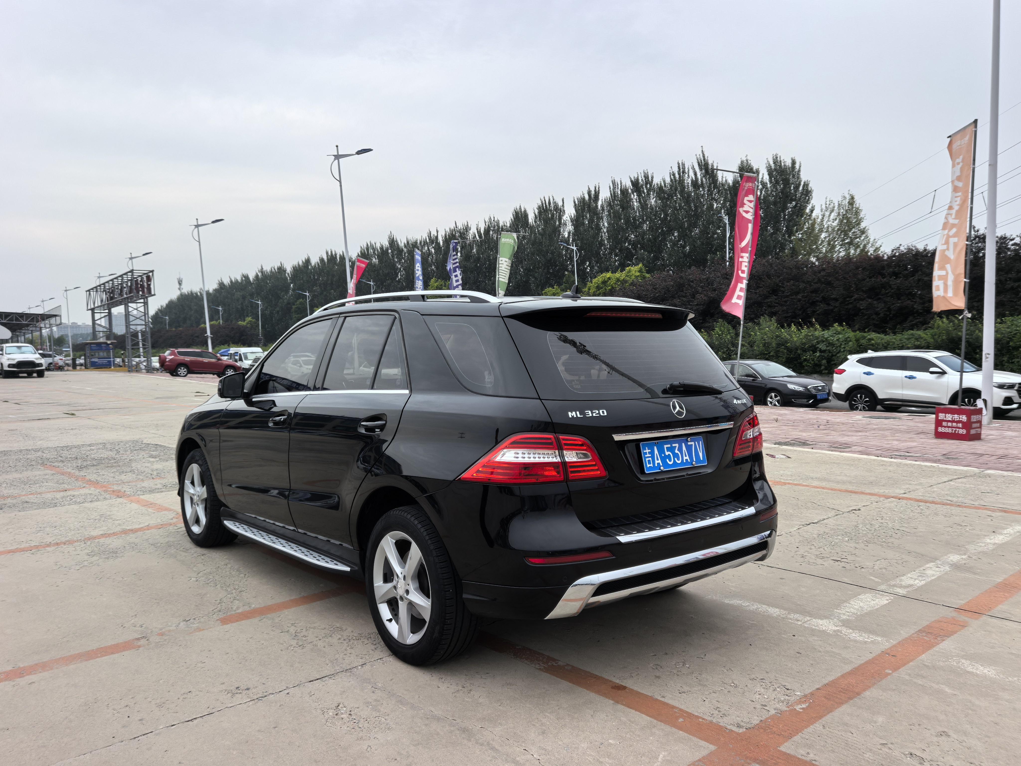 Mercedes-Benz M-Класс 2014 thumb 11