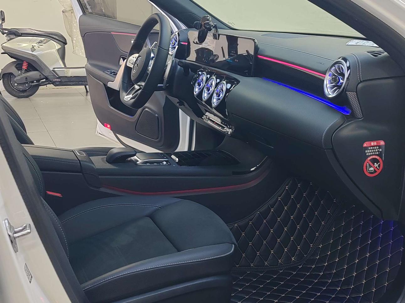Mercedes-Benz A-Класс 2022 thumb 9