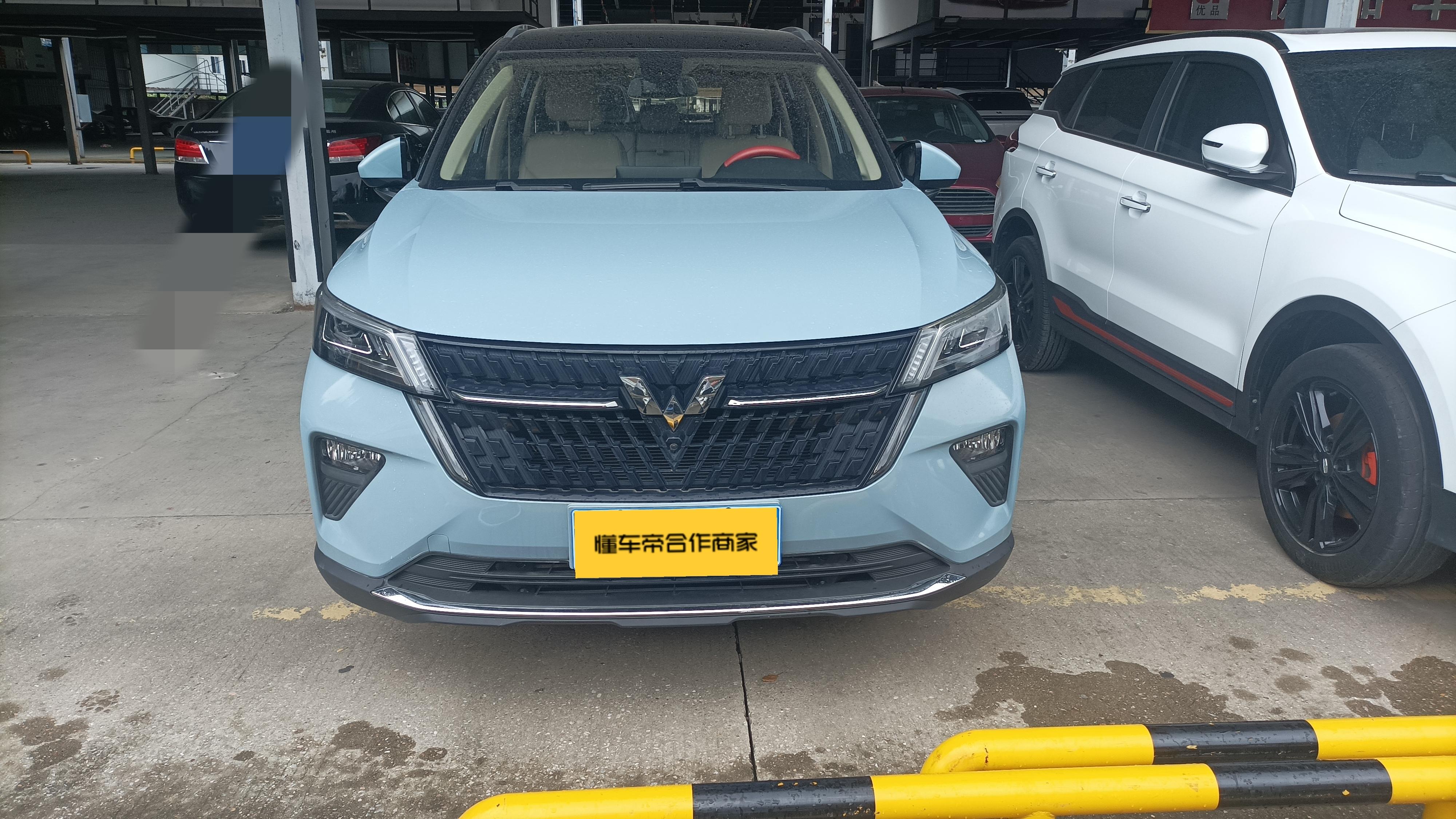 Wuling Xing Chen 2021 thumb 10
