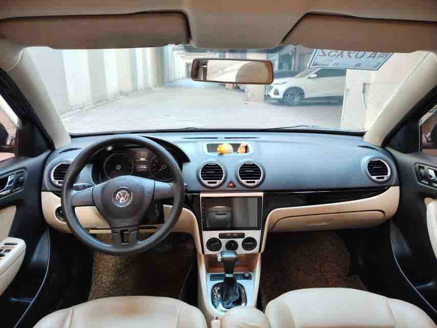 Volkswagen Lavida XR 2013 thumb 5
