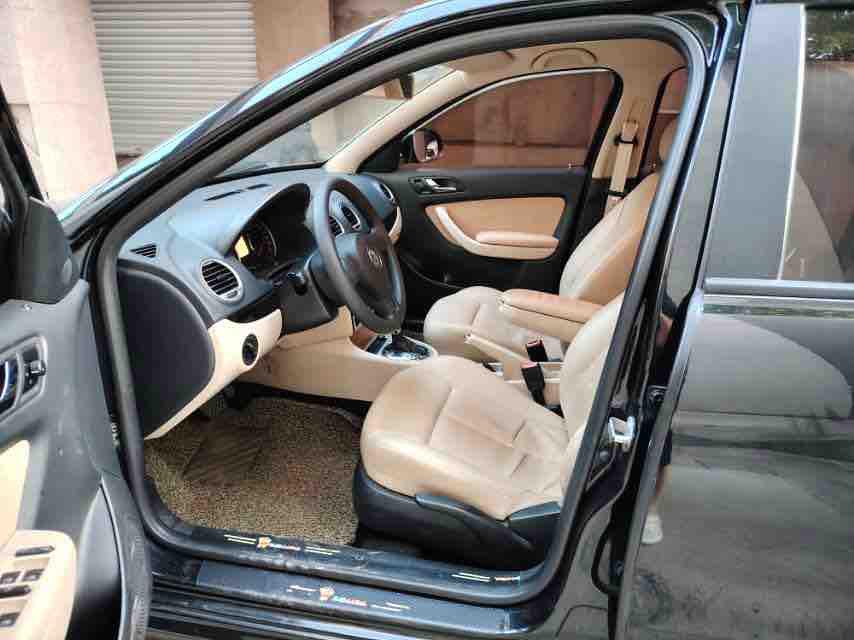 Volkswagen Lavida XR 2013 thumb 6