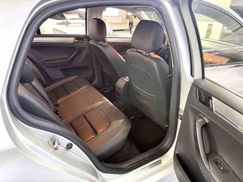 Volkswagen Bora 2013 thumb 7