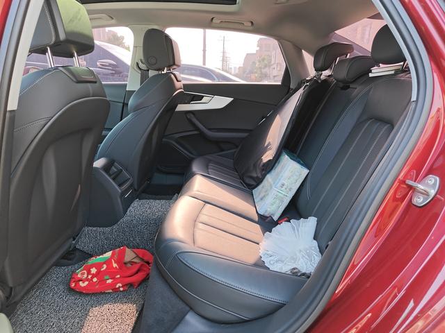 Audi A4 2020 thumb 10