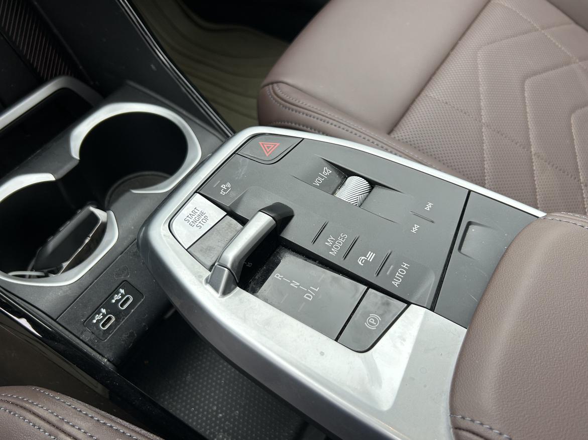 BMW X1 2023 thumb 8