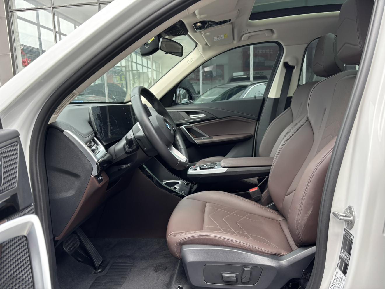 BMW X1 2023 thumb 9