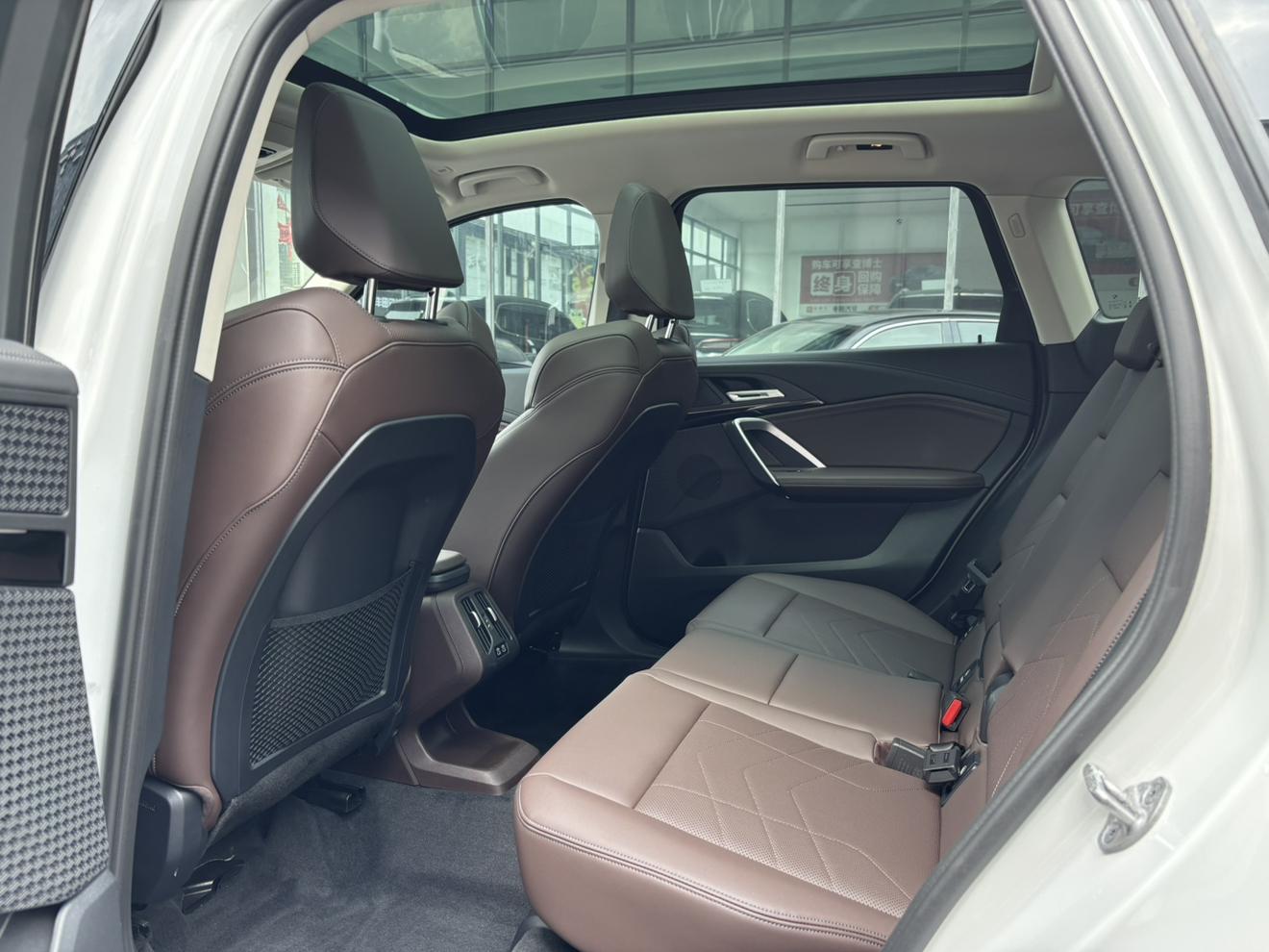BMW X1 2023 thumb 10