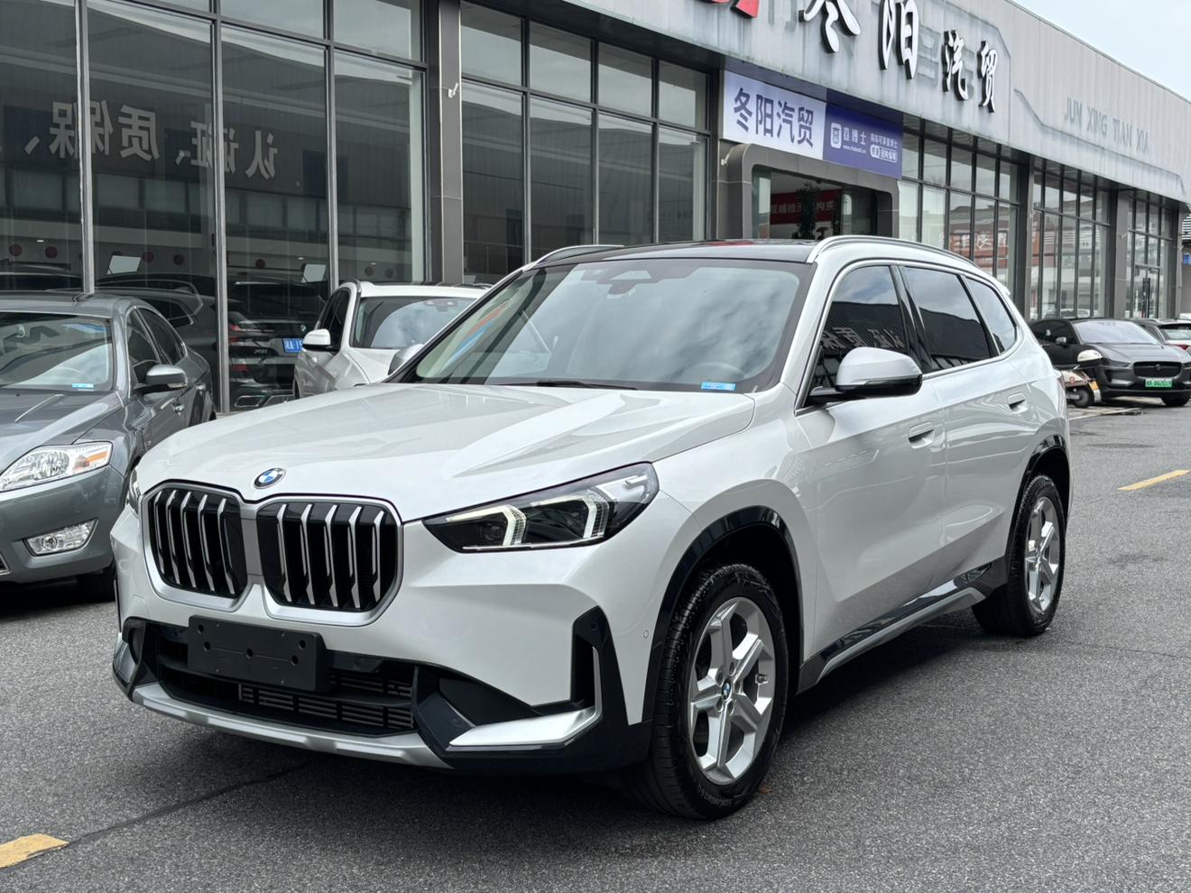 BMW X1 2023 thumb 11
