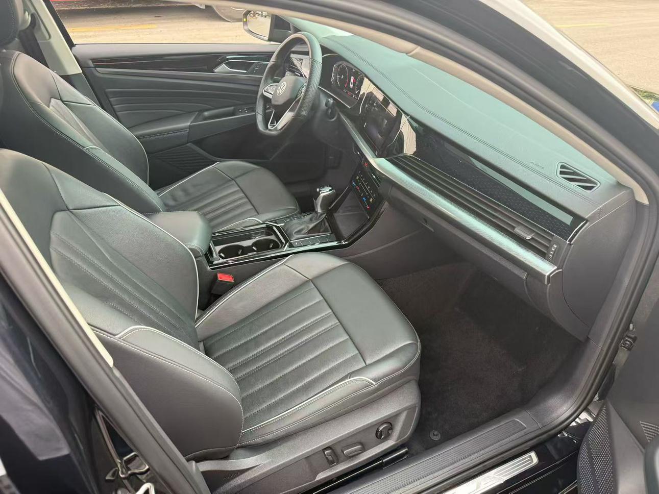 Volkswagen Passat (North America and China) 2023 thumb 5