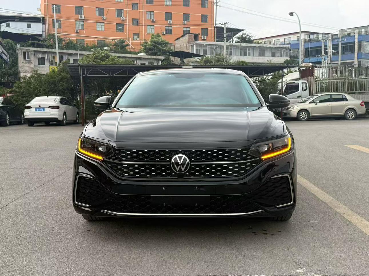 Volkswagen Passat (North America and China) 2023 thumb 9