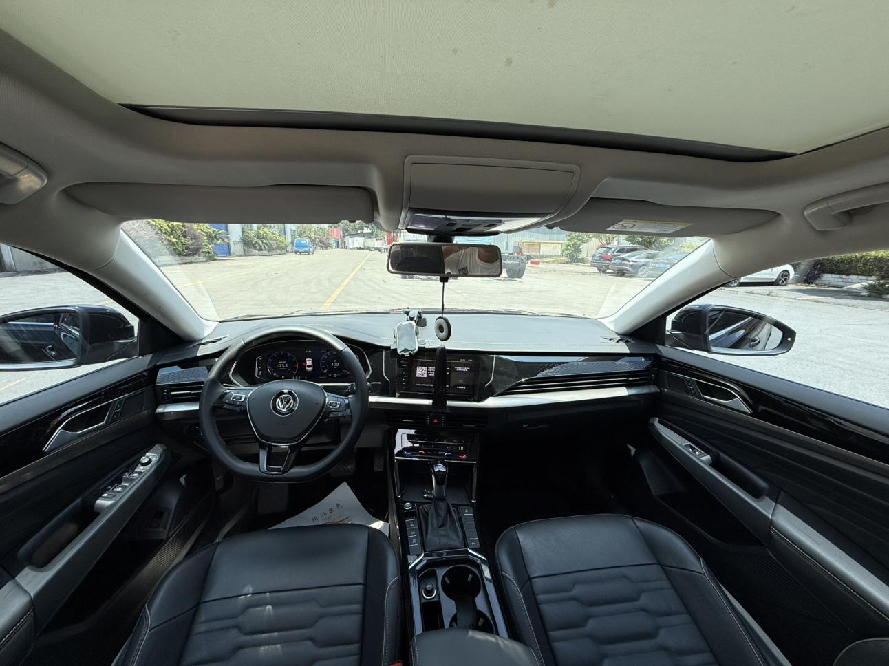Volkswagen Passat (North America and China) 2020 thumb 5