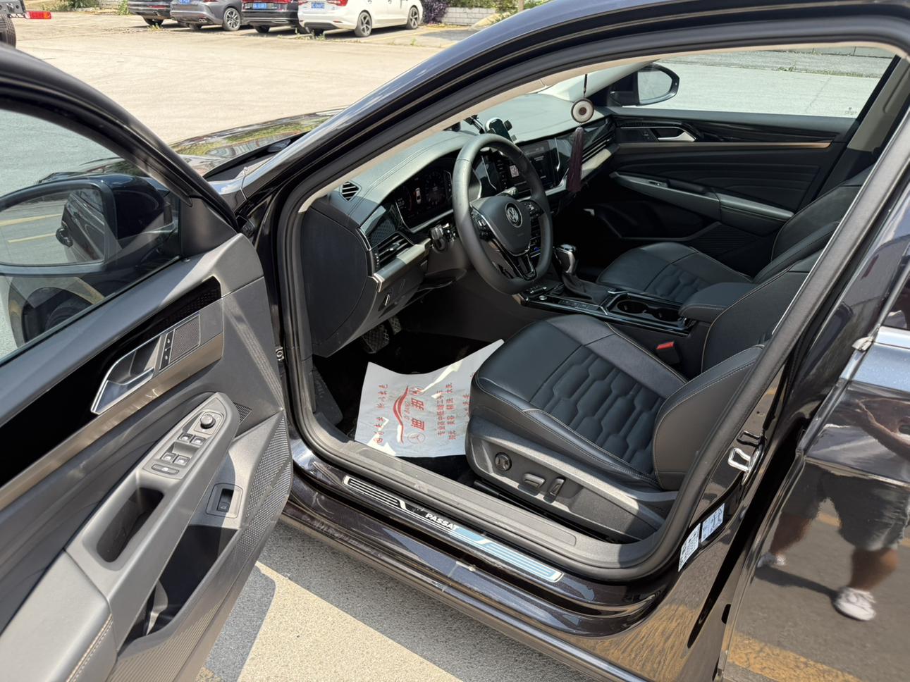 Volkswagen Passat (North America and China) 2020 thumb 6