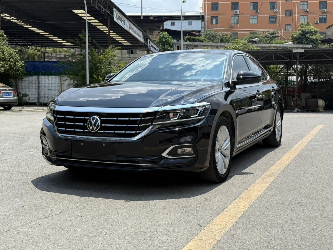Volkswagen Passat (North America and China) 2020 thumb 8