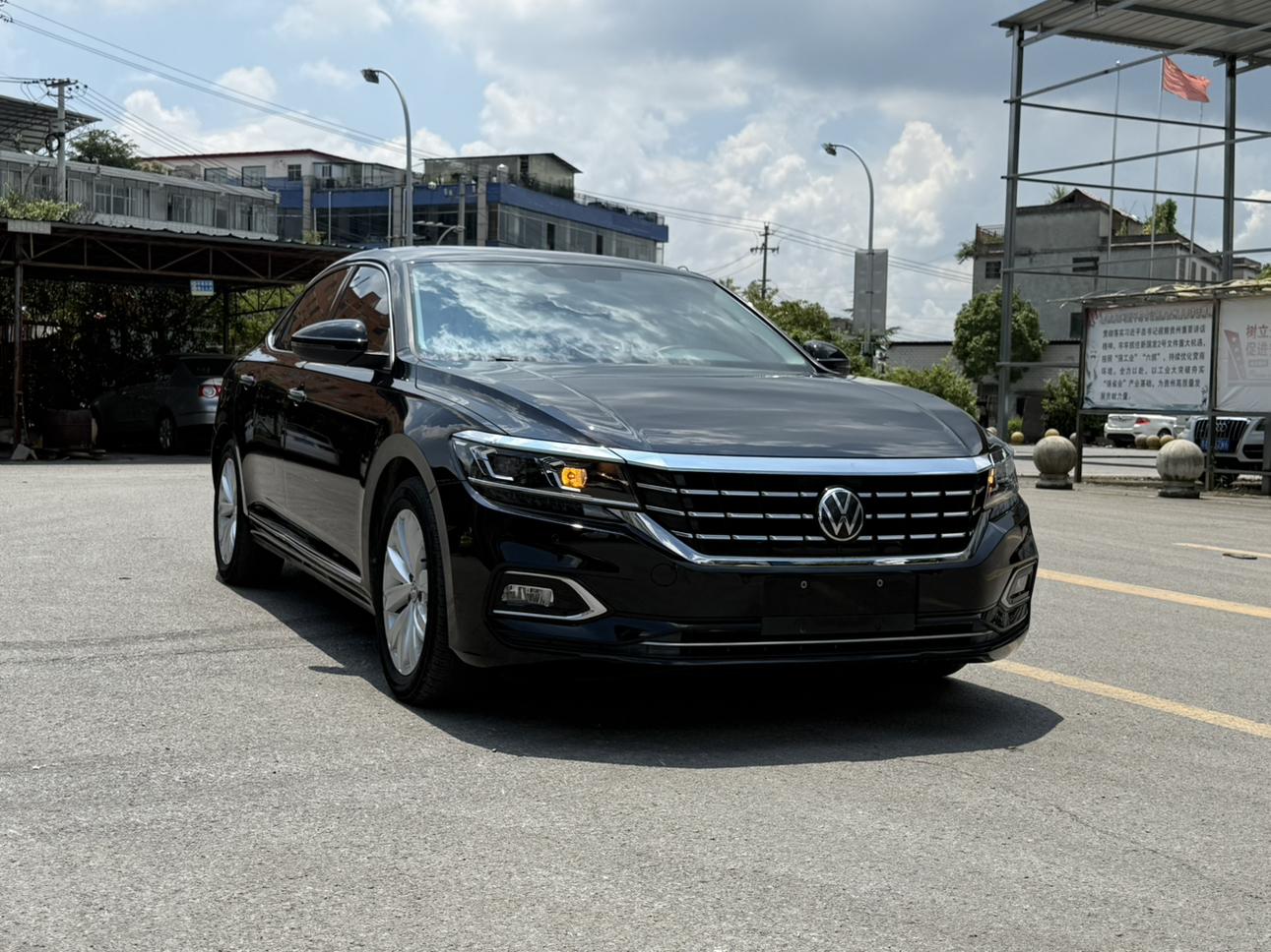Volkswagen Passat (North America and China) 2020 thumb 10