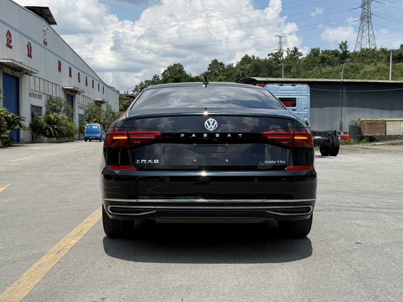 Volkswagen Passat (North America and China) 2020 thumb 12