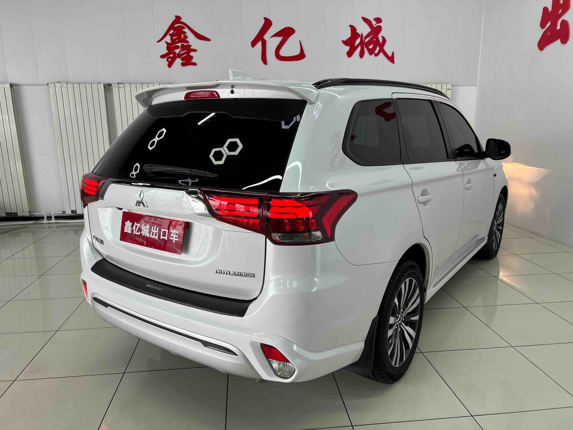 Mitsubishi Outlander 2021 thumb 4