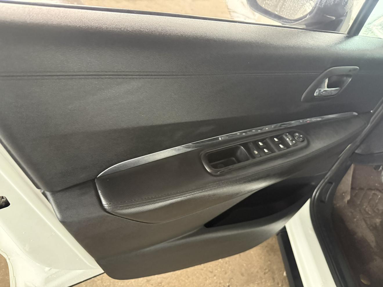 Peugeot 3008 2013 thumb 10
