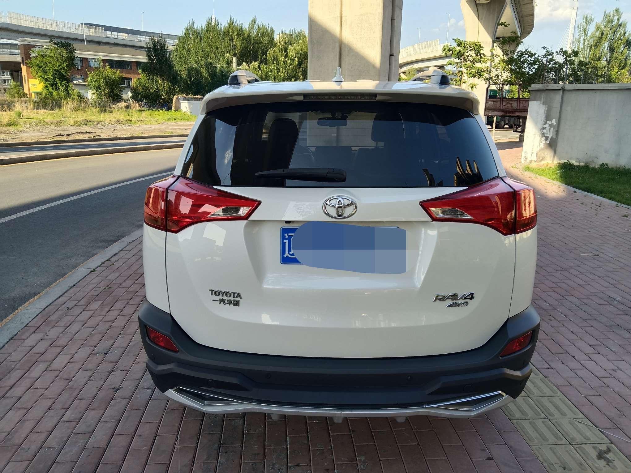 Toyota RAV4 2015 thumb 3