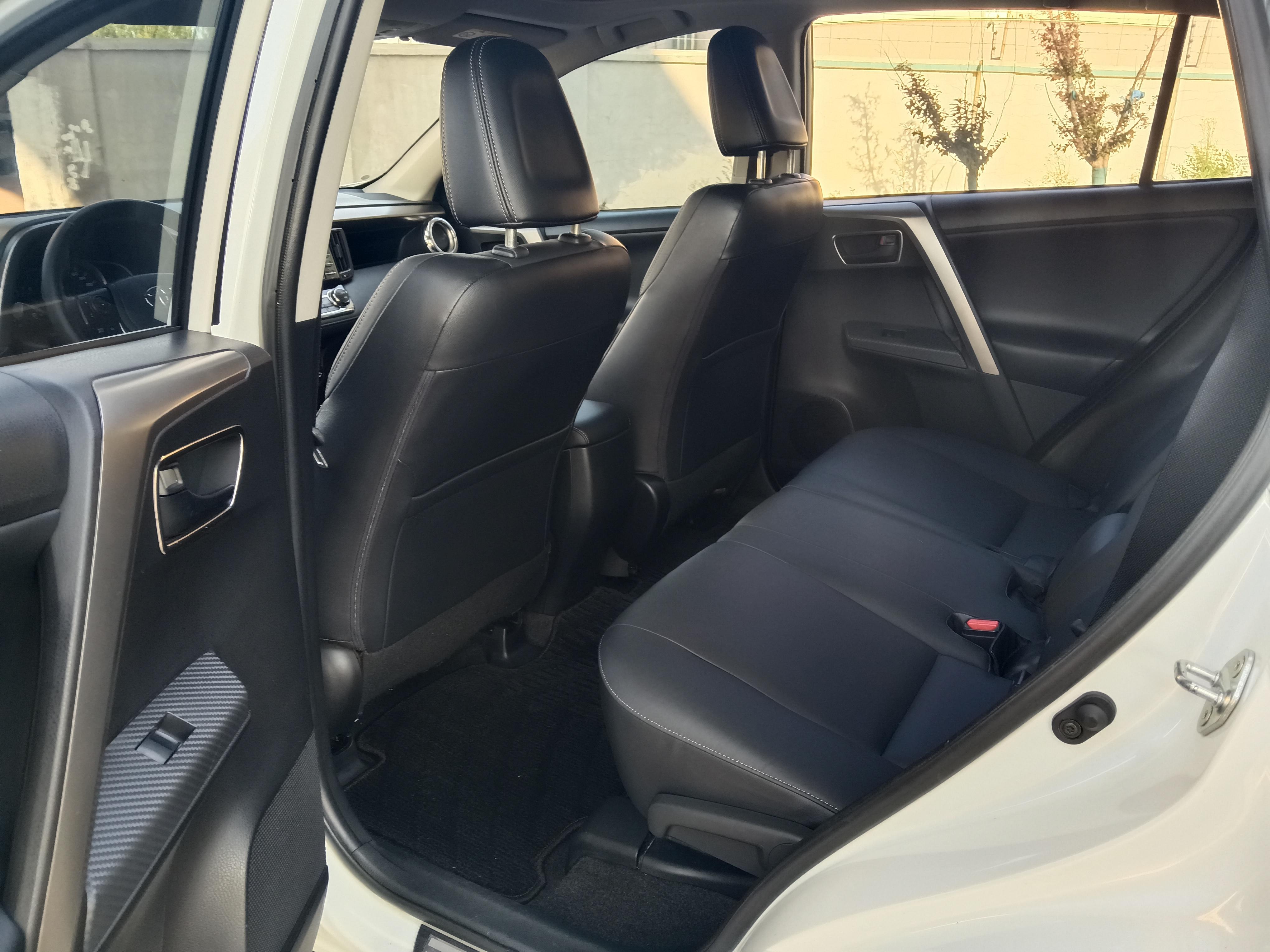 Toyota RAV4 2015 thumb 9
