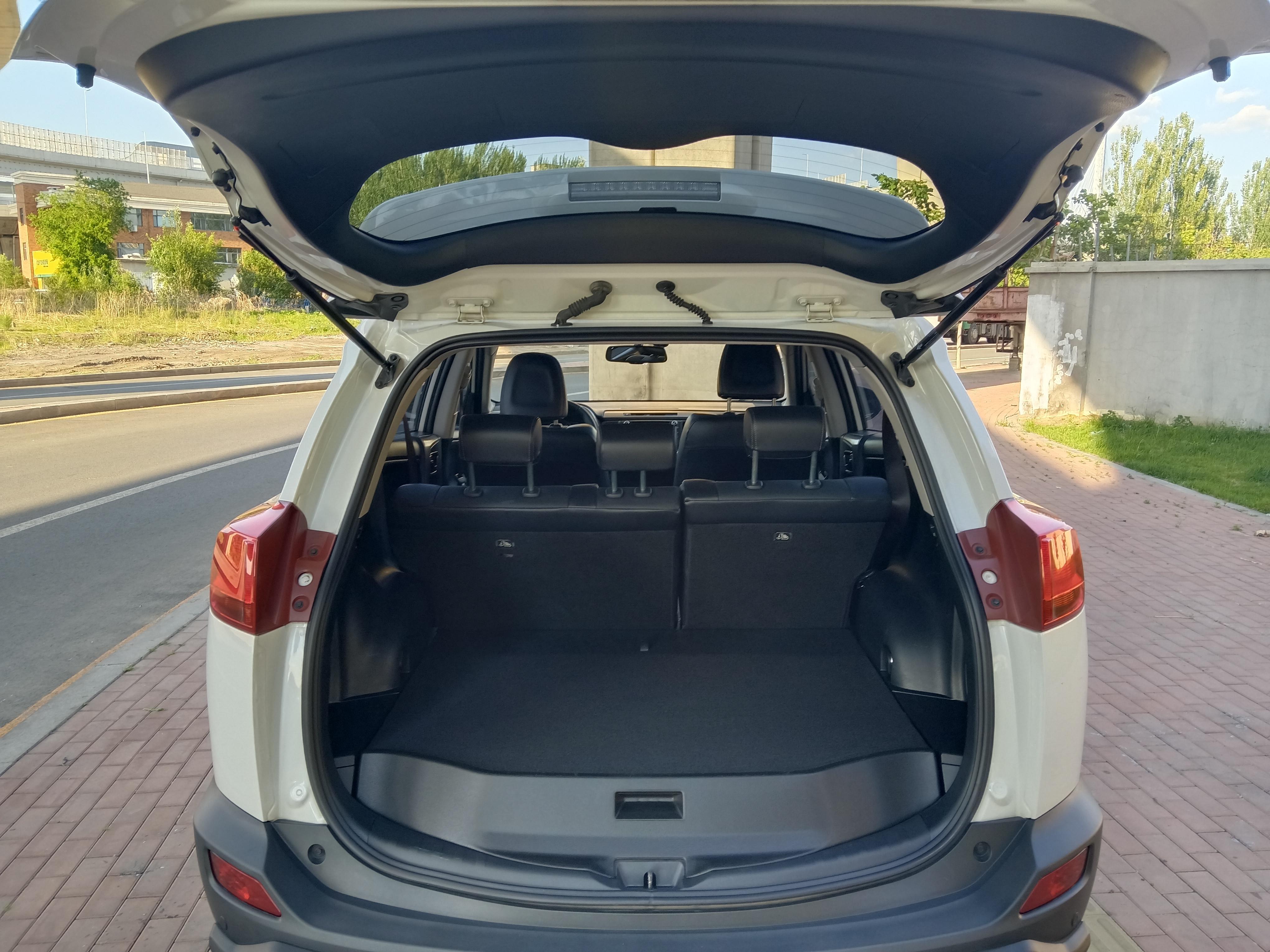 Toyota RAV4 2015 thumb 11