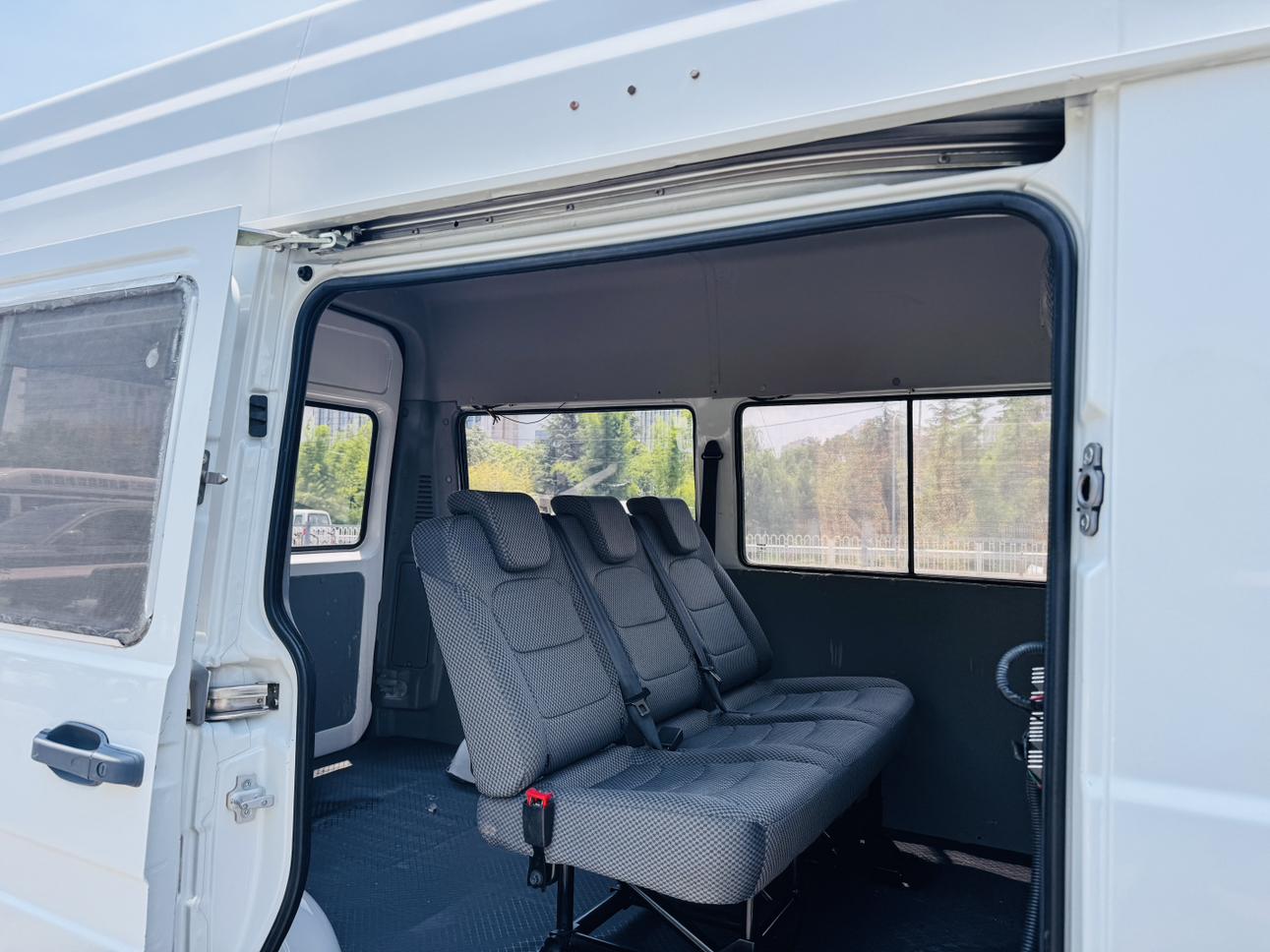Iveco Yi Wei Ke De Yi 2020 thumb 5
