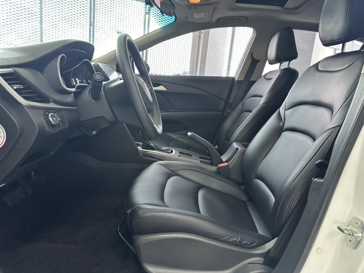 Chevrolet Cavalier 2019 thumb 10