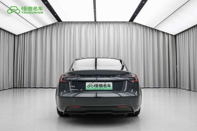 Tesla Model 3 2025 thumb 3